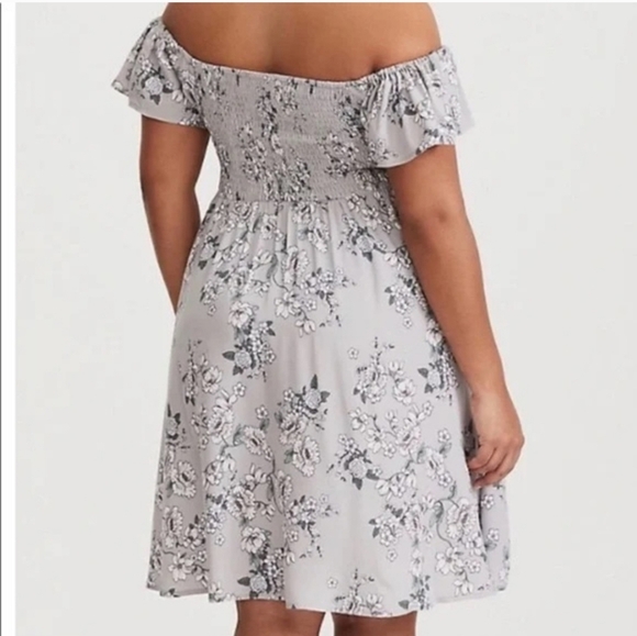 NWOT Torrid Mini Challis Smocked Floral Skater Dress - Picture 10 of 11